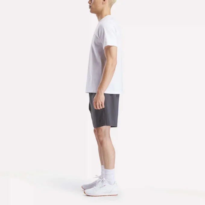 Men’s Small Logo Crewneck Short Sleeve T-Shirt Men’s Small Logo Crewneck Short Sleeve T-Shirt