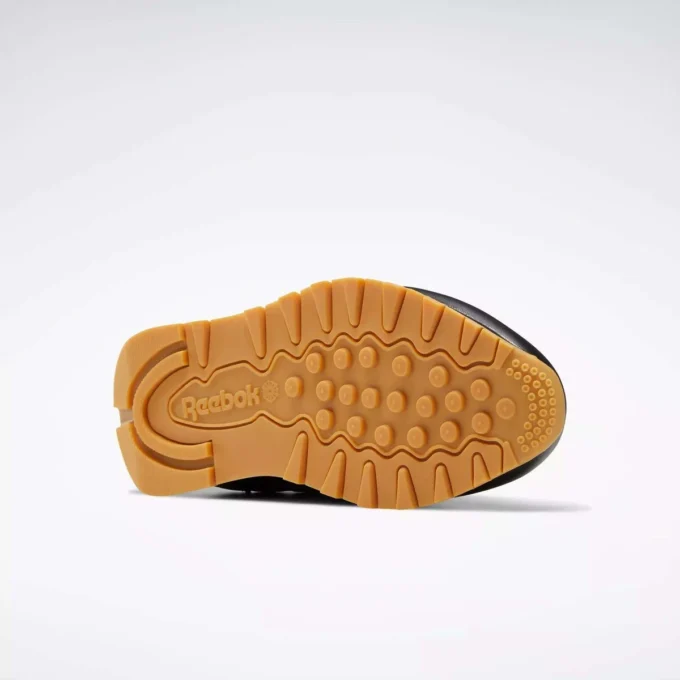 Women’s Classic Leather Shoes Women’s Classic Leather Shoes