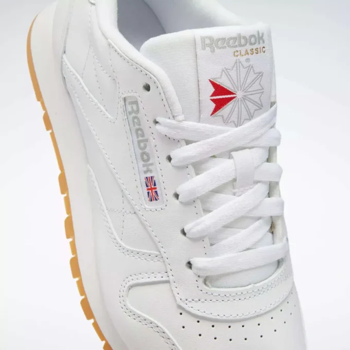 Women’s Classic Leather Shoes Women’s Classic Leather Shoes