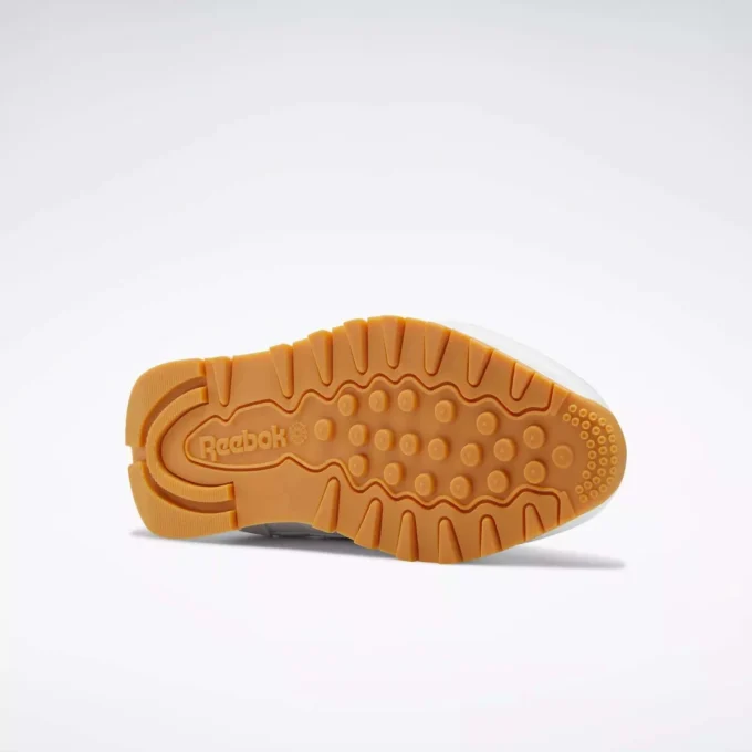 Women’s Classic Leather Shoes Women’s Classic Leather Shoes