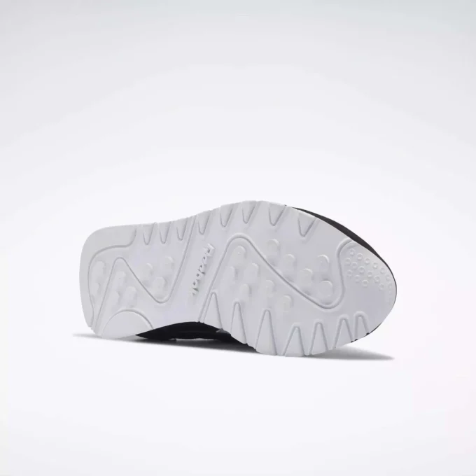 Women’s Classic Nylon Shoes Women’s Classic Nylon Shoes