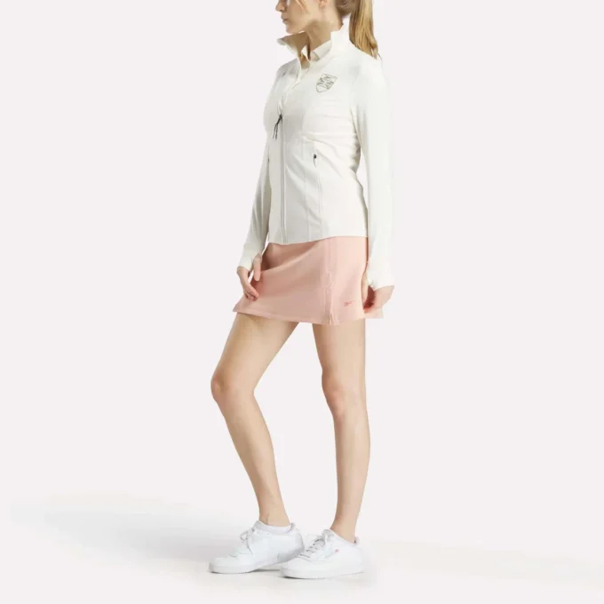 Women’s Performance Seamed Full-Zip Golf Jacket Women’s Performance Seamed Full-Zip Golf Jacket