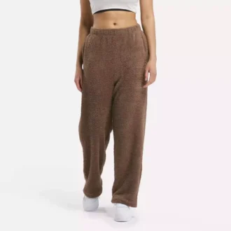 Women’s Wardrobe Essentials Cozy Bottoms