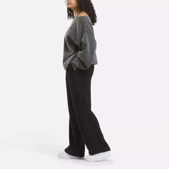 Women’s Wardrobe Essentials Cozy Bottoms